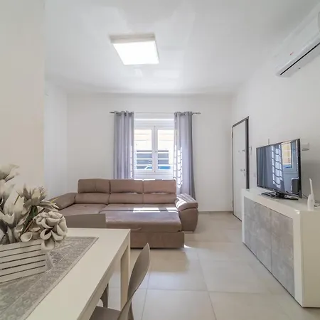 Apartment Relax Flatroom 22 *